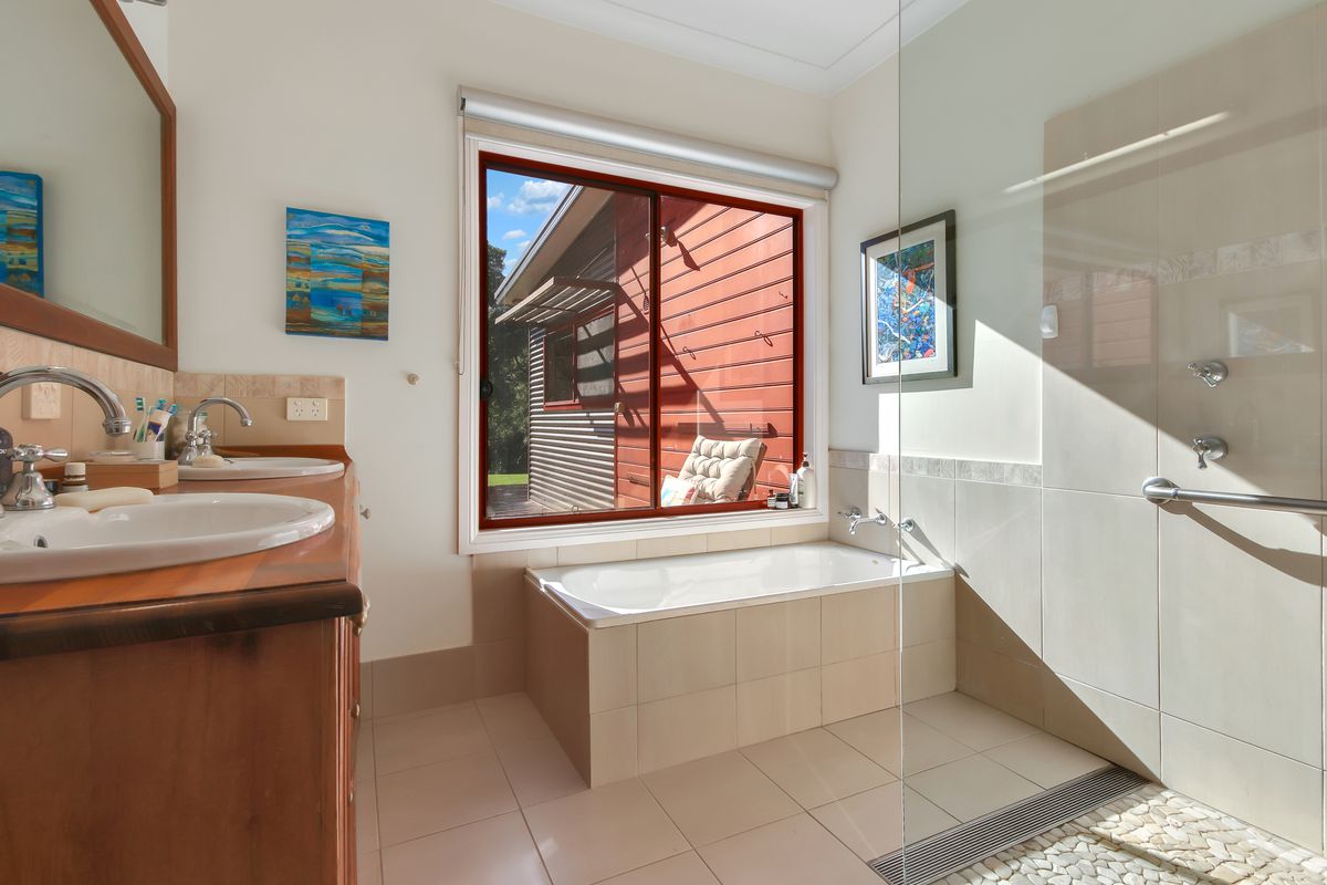 83 Rainforest Parkway, Narooma