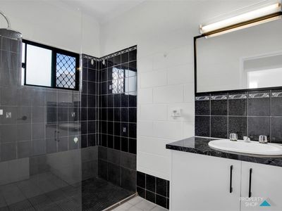 31 Cracknell Rd, White Rock