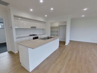 37 Peel Place, Dubbo