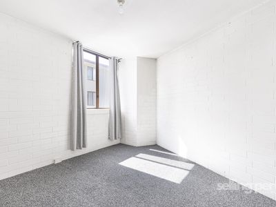 111b / 19 Herdsman Parade, Wembley