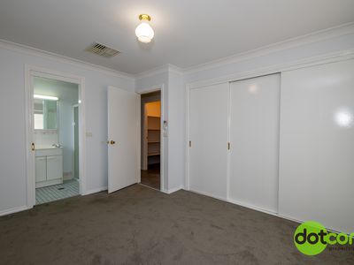 8 Hann Court, Dubbo