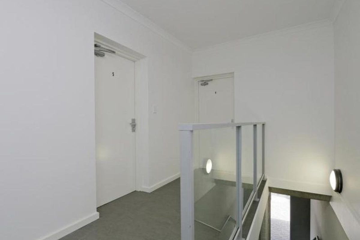 1 / 8 Salisbury Road, Rivervale