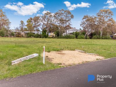 5-13 Warren Street, Harcourt
