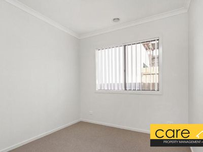 5 Waltzing Drive, Lynbrook