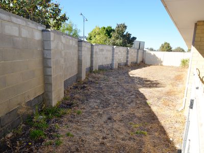 4 Ashendon Boulevard, Hammond Park