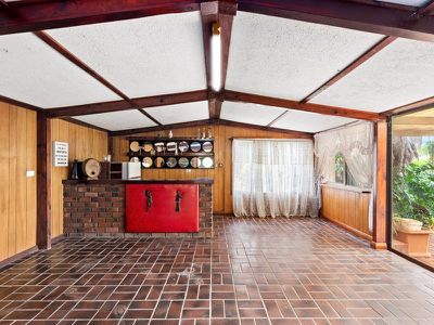 56 Silkes Road, Paradise