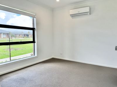 21 Munoz Walk, Wyndham Vale