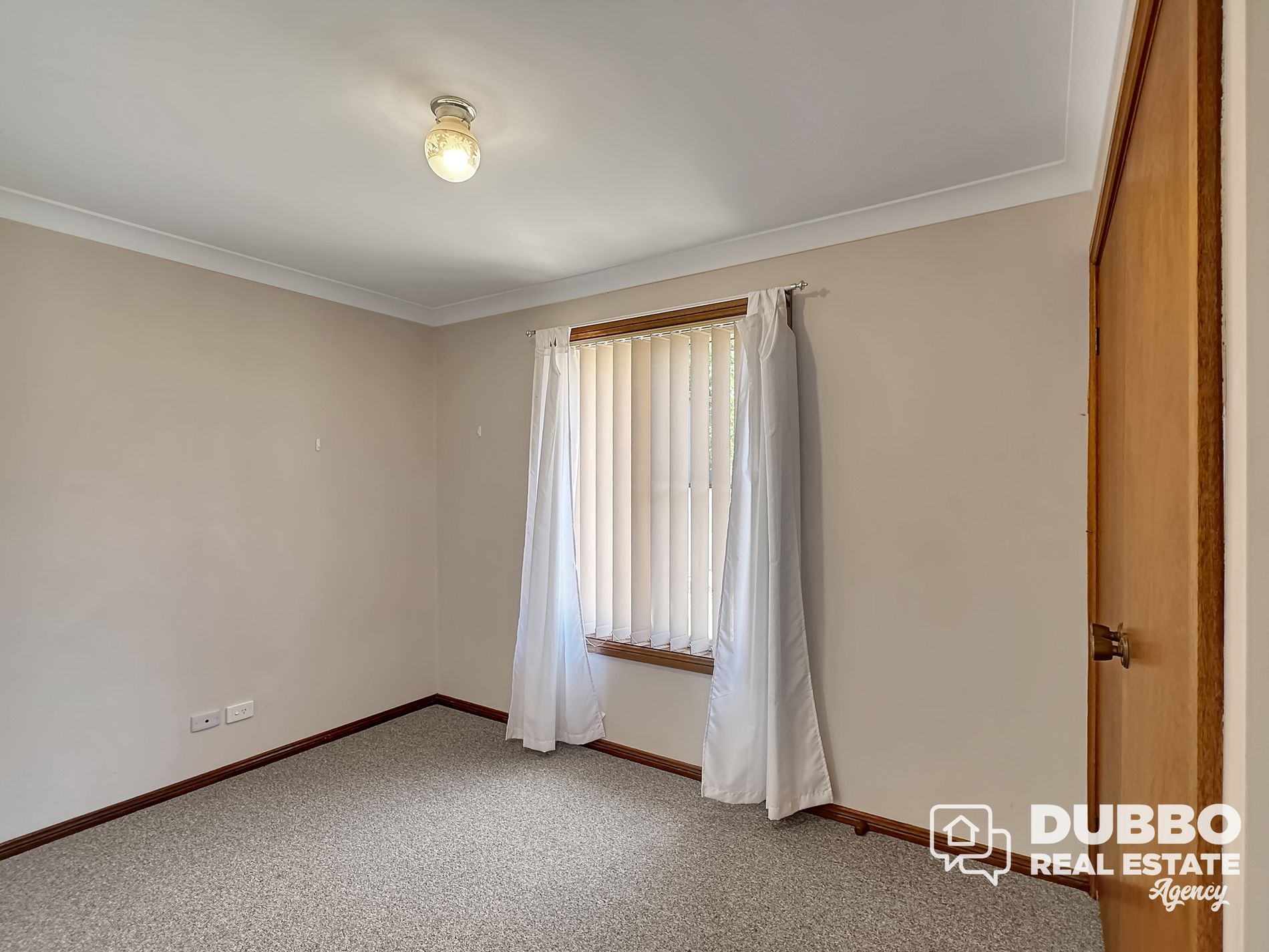 24 Hopkins Parade, Dubbo