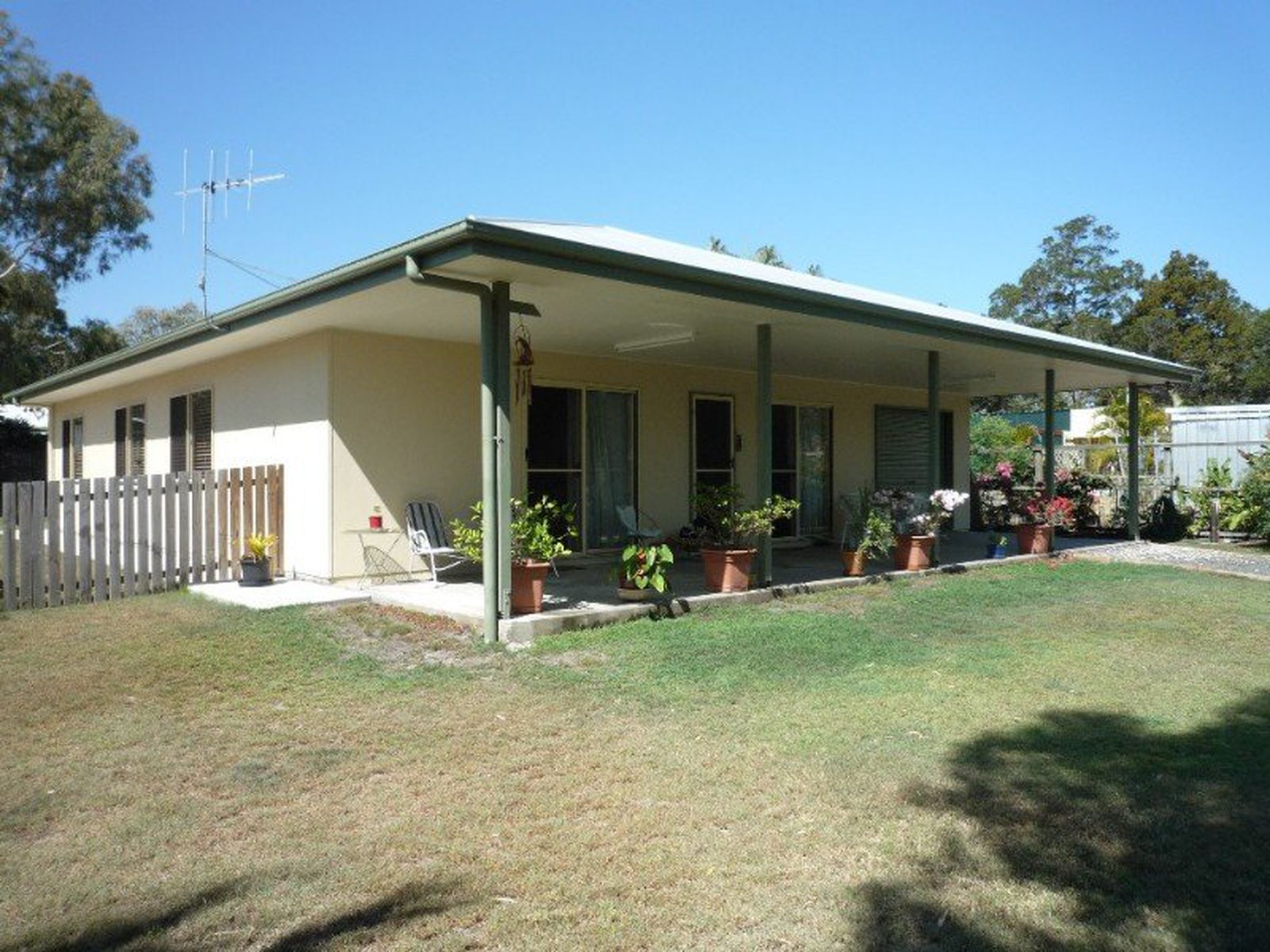 40 First Avenue, Woodgate