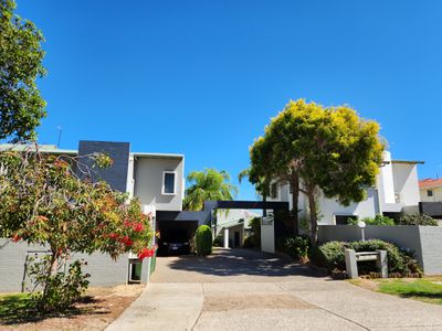 4 / 9 Lockhart Street, Como