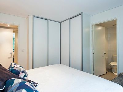 2 / 26 Saunders Street, East Perth