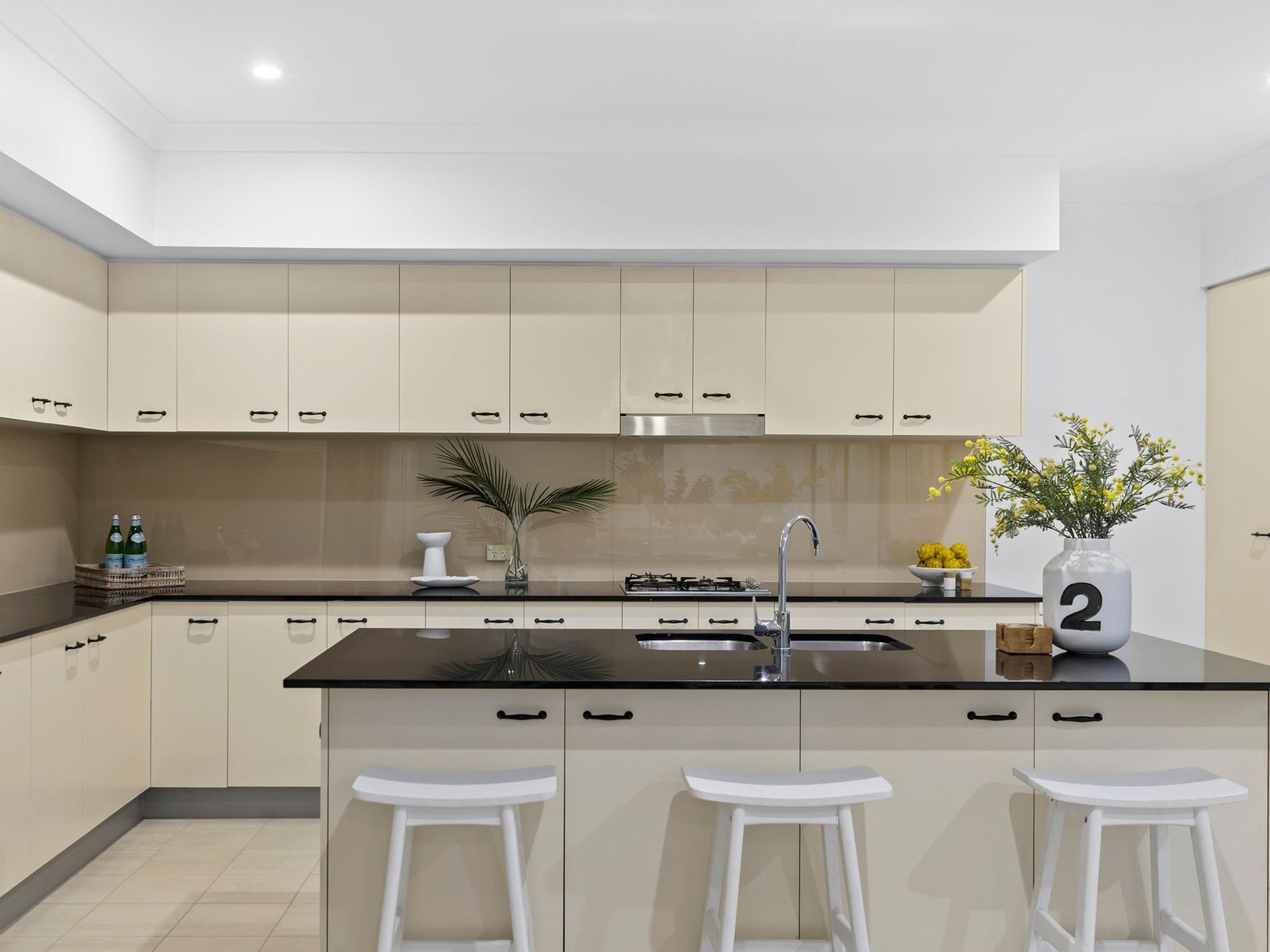 15 Hawksbury Crescent, Wakerley