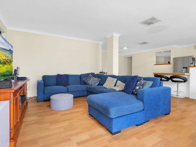 6 Coorong Turn , Warnbro