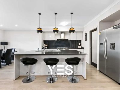 90 Glenrose Boulevard, Clyde North