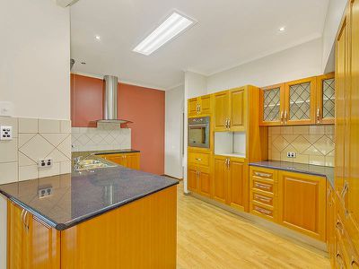 5 Noela Court, Rochedale South