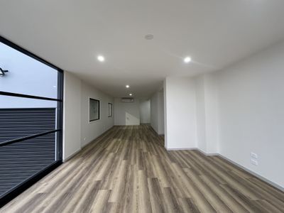 2 / 26 Robbins Circuit, Williamstown North