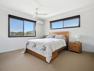 5/15 Silvereye Drive, Griffin
