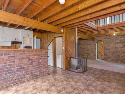 33-35 Roland Court, Peak Crossing
