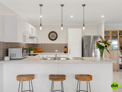 7 Inderan Avenue, Lake Haven
