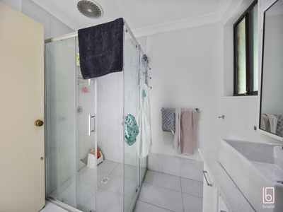 6 White Swan Avenue, Blue Haven