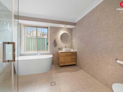 105 Edinburgh Circuit, Cecil Hills