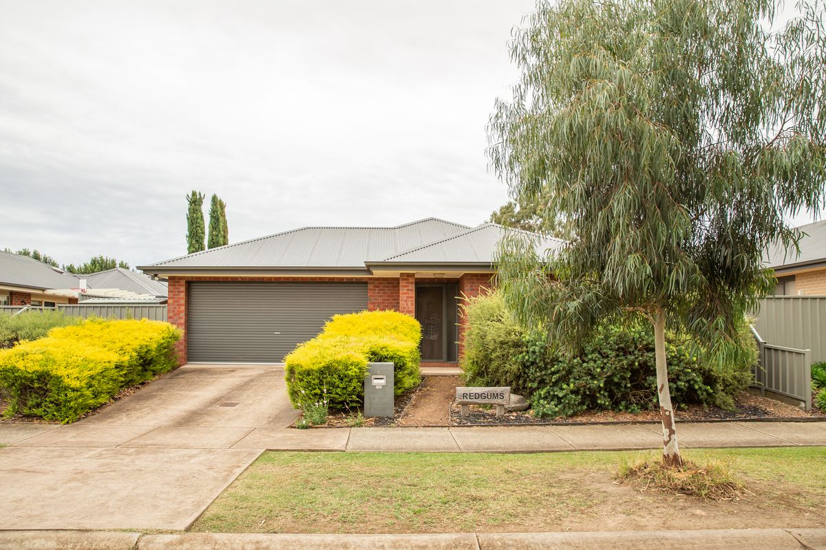 8 Redgum Drive, Mansfield