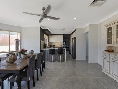 32 Woolshed Place, Currans Hill