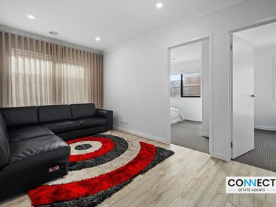 21 Dewhurst Circuit, Cranbourne East