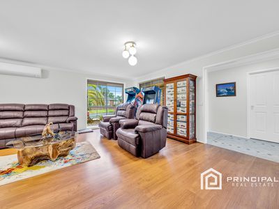 12 Kinloch Gardens, Endeavour Hills