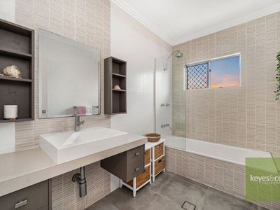 2 Fuji Court, Mount Louisa