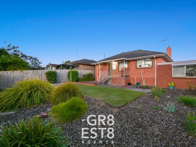 10 BUNARONG DRIVE, Frankston