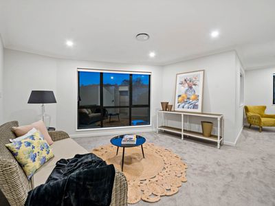 8 Teitei Rise, Flat Bush