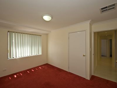 2 / 20A Staines Street, Lathlain