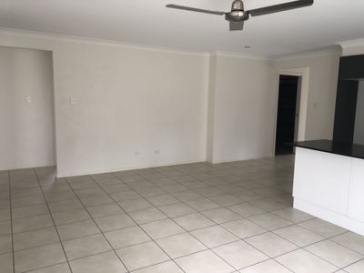 24 Goldenwood Crescent, Fernvale