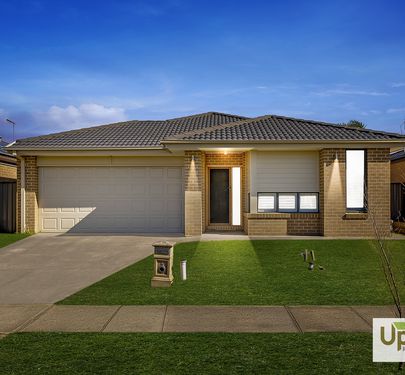 4 Salerno Way, Clyde North