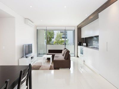 30 / 54A Blackwall Point Road, Chiswick