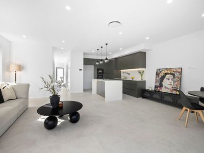 1 / 10 Cartwright Avenue, Miller