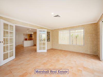26 Tableland Way, Carramar