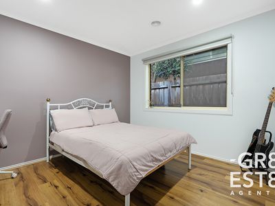 13 Bookham Way, Cranbourne West