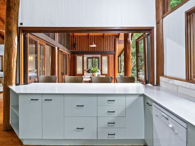 7 Barklya Close, Kamerunga