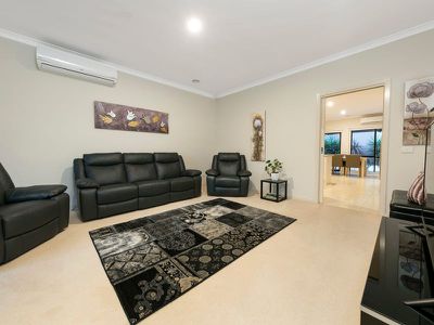 2 / 17 Bass Avenue, Rosebud