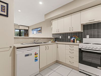 2 / 384 Madras Street, City Centre