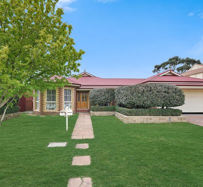 5 Evergreen Court, Cranbourne North