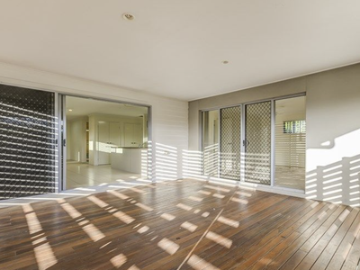 6 Berrimilla Lane, Coomera Waters