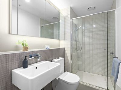 3707 / 38 Rose Lane, Melbourne