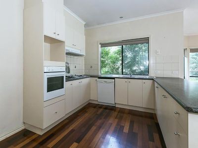 9 Lakeside Drive, Point Cook