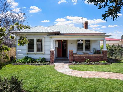 71 Princes Highway, Port Fairy