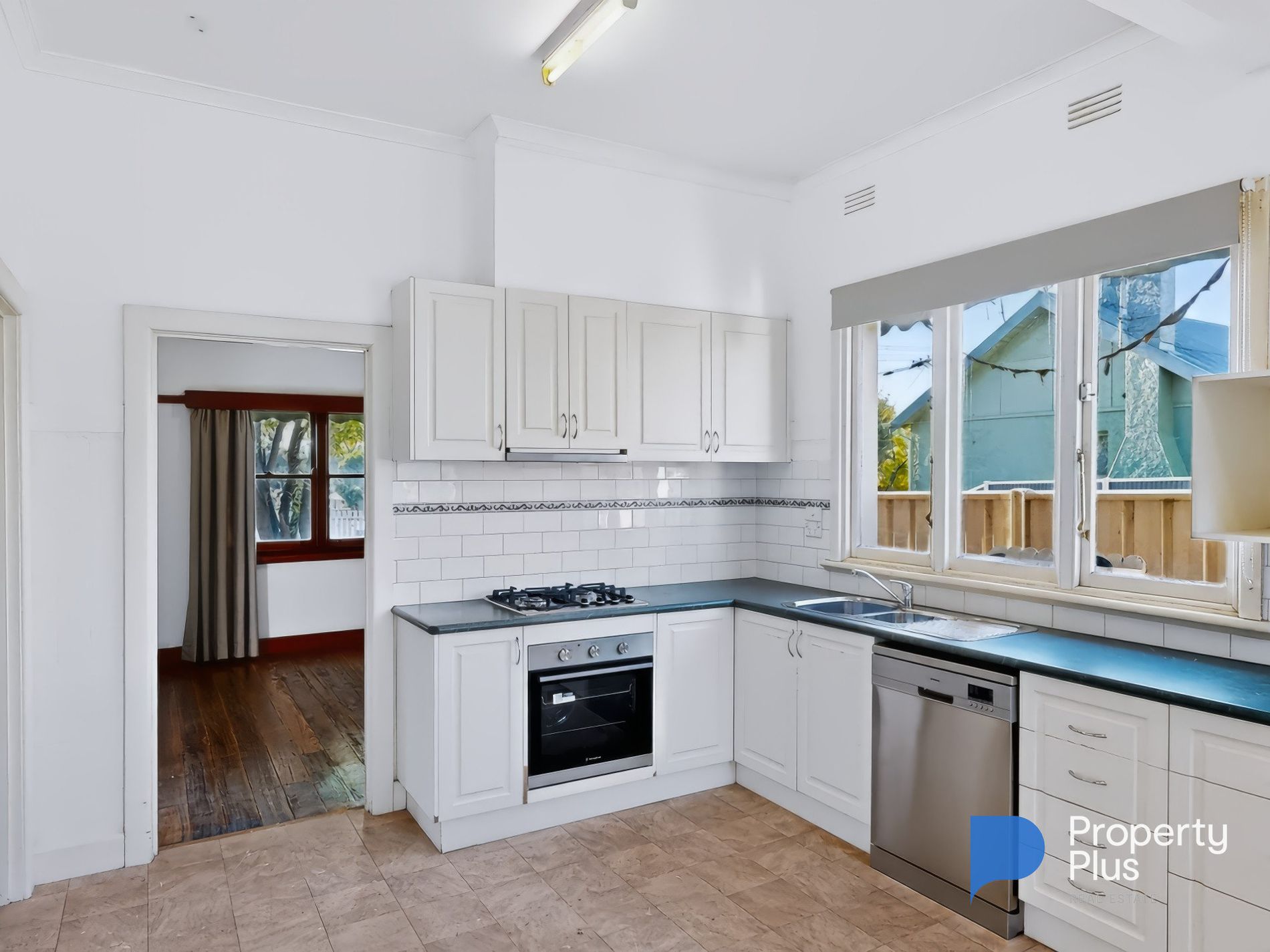 50 Raglan Street, White Hills