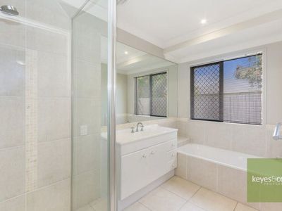 7 Sunningdale Pocket, Idalia