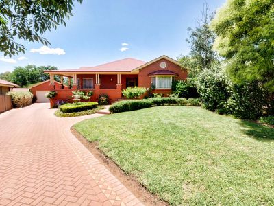 5 Brian Hambly Place, Dubbo